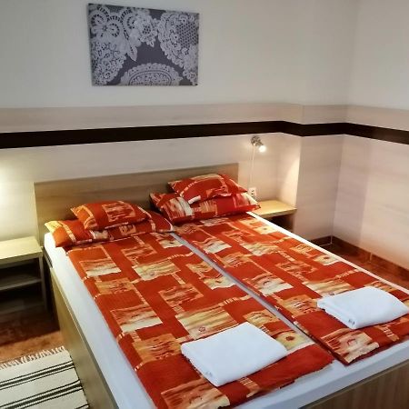 Csipkehaz Apartman Cserkeszolo Exterior photo