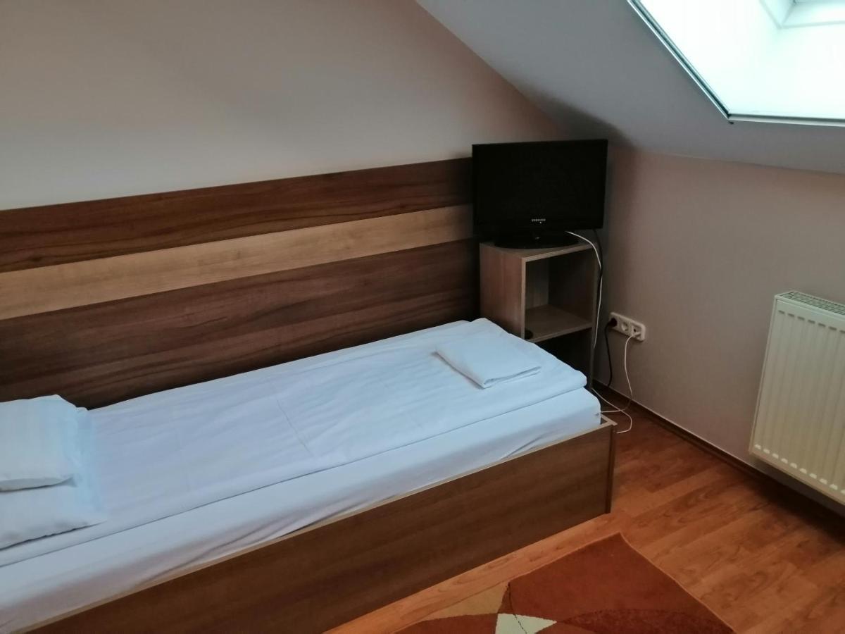Csipkehaz Apartman Cserkeszolo Exterior photo